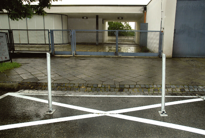 Michal Moravčík, Farewell and Goodbye, 2008, sheet, metal, iron, Vila Tugendhat